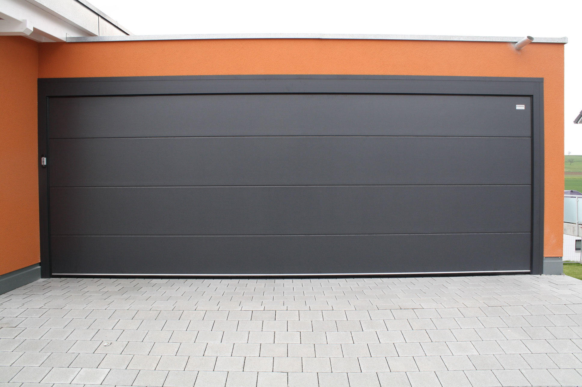 Fassadenbündıg - Zwischen Der Leibung - Eisenglimmer